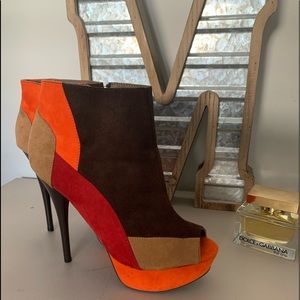 👠‼️🔥Multi-Colored Booties‼️🔥